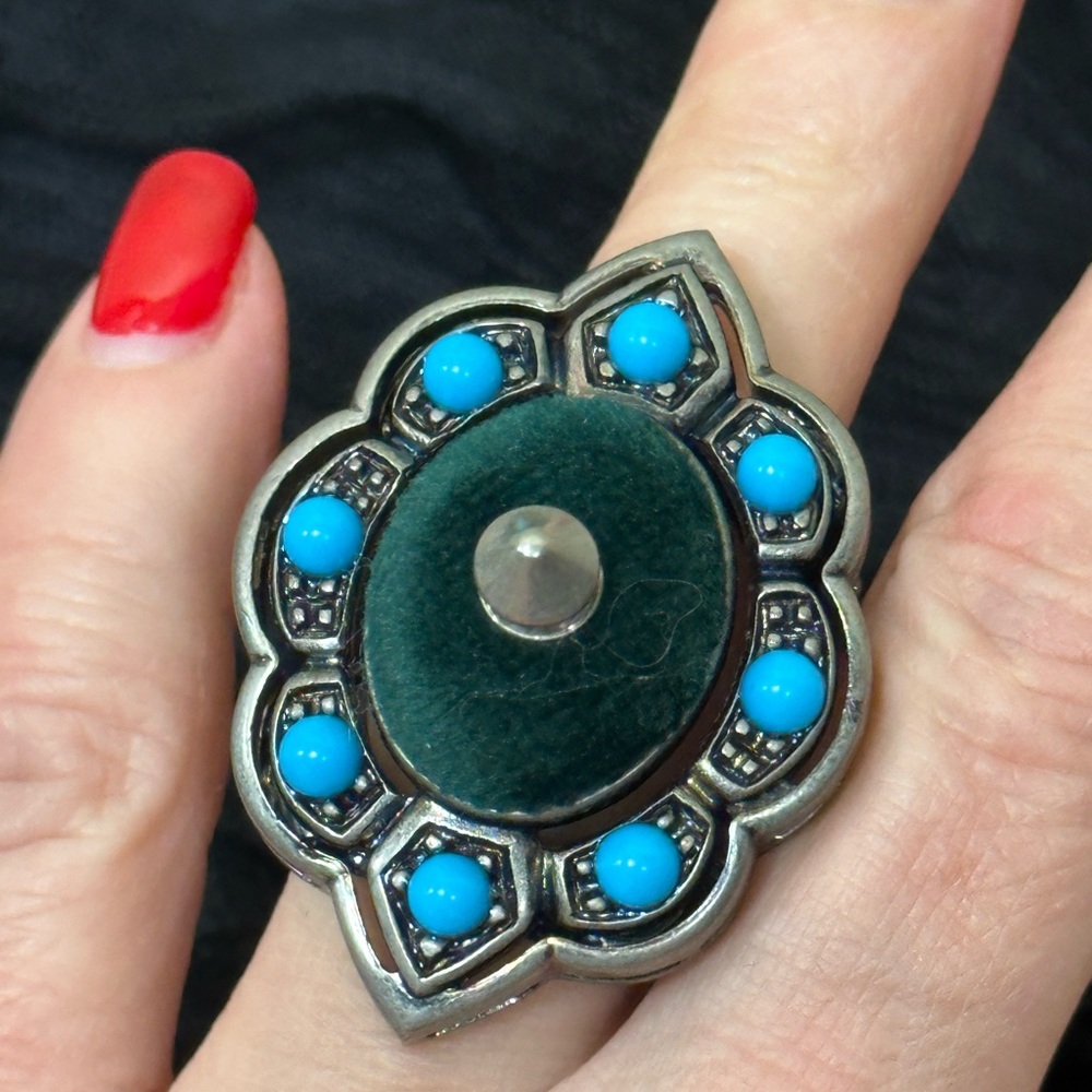 COPY - Gucci Velvet & Resin Spike Ring. Size 5 - Picture 7 of 7